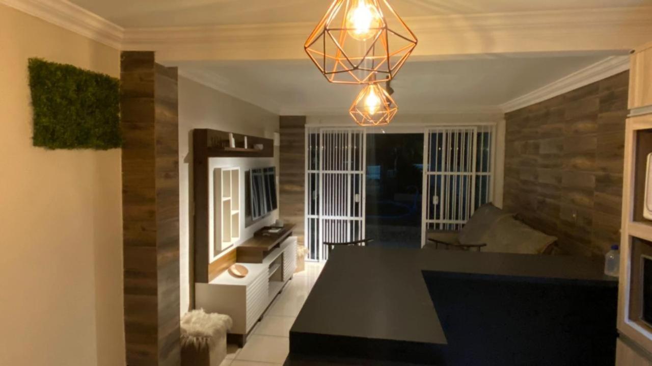 פנייה Casa De Praia Top! Beto Carrero, 500M Do Parque, Com Piscina E Sinuca, 1 Suite E 2 Quartos, 3Bwc, A 300M Da Praia, Churrasqueira E Estacionamento Privado מראה חיצוני תמונה