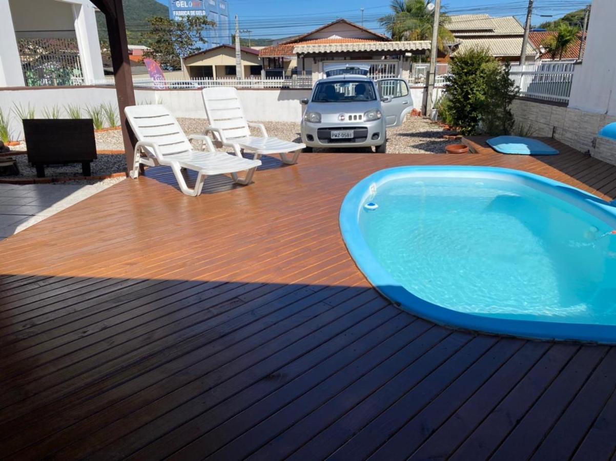 פנייה Casa De Praia Top! Beto Carrero, 500M Do Parque, Com Piscina E Sinuca, 1 Suite E 2 Quartos, 3Bwc, A 300M Da Praia, Churrasqueira E Estacionamento Privado מראה חיצוני תמונה
