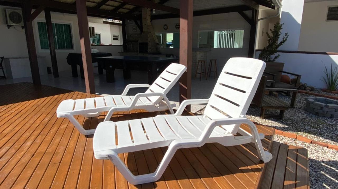 פנייה Casa De Praia Top! Beto Carrero, 500M Do Parque, Com Piscina E Sinuca, 1 Suite E 2 Quartos, 3Bwc, A 300M Da Praia, Churrasqueira E Estacionamento Privado מראה חיצוני תמונה
