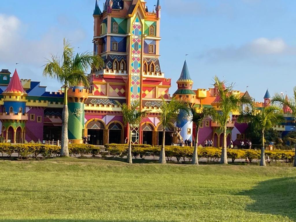 פנייה Casa De Praia Top! Beto Carrero, 500M Do Parque, Com Piscina E Sinuca, 1 Suite E 2 Quartos, 3Bwc, A 300M Da Praia, Churrasqueira E Estacionamento Privado מראה חיצוני תמונה