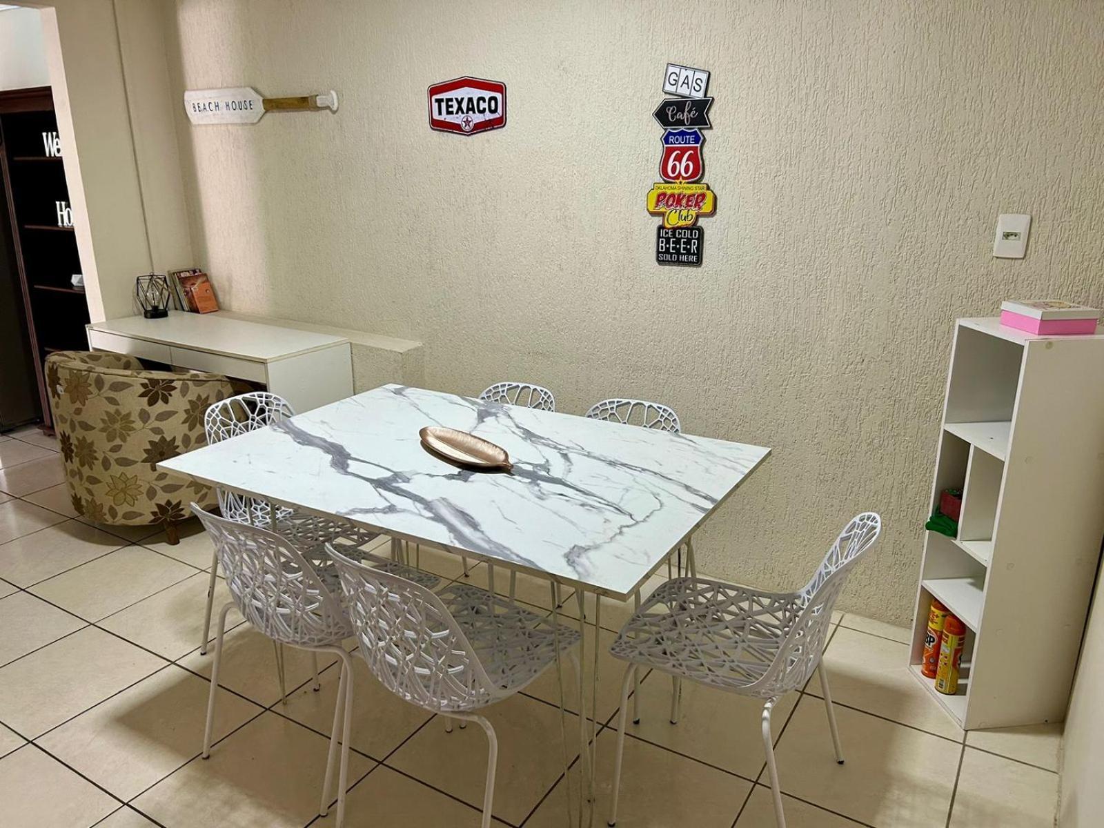 פנייה Casa De Praia Top! Beto Carrero, 500M Do Parque, Com Piscina E Sinuca, 1 Suite E 2 Quartos, 3Bwc, A 300M Da Praia, Churrasqueira E Estacionamento Privado מראה חיצוני תמונה